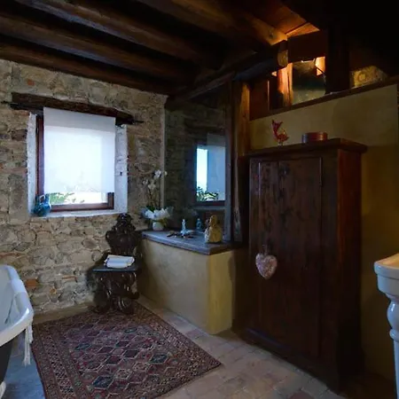 La Brunelde فيلة