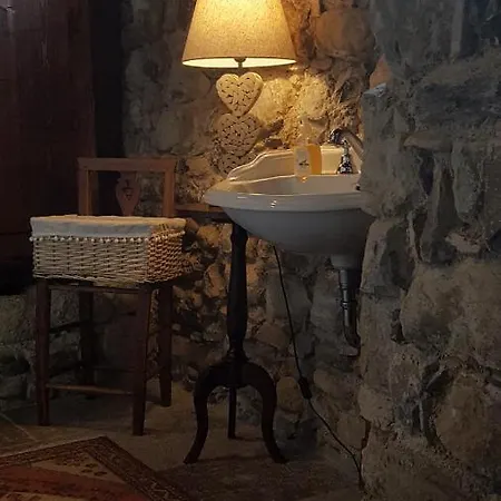 La Brunelde Vila *